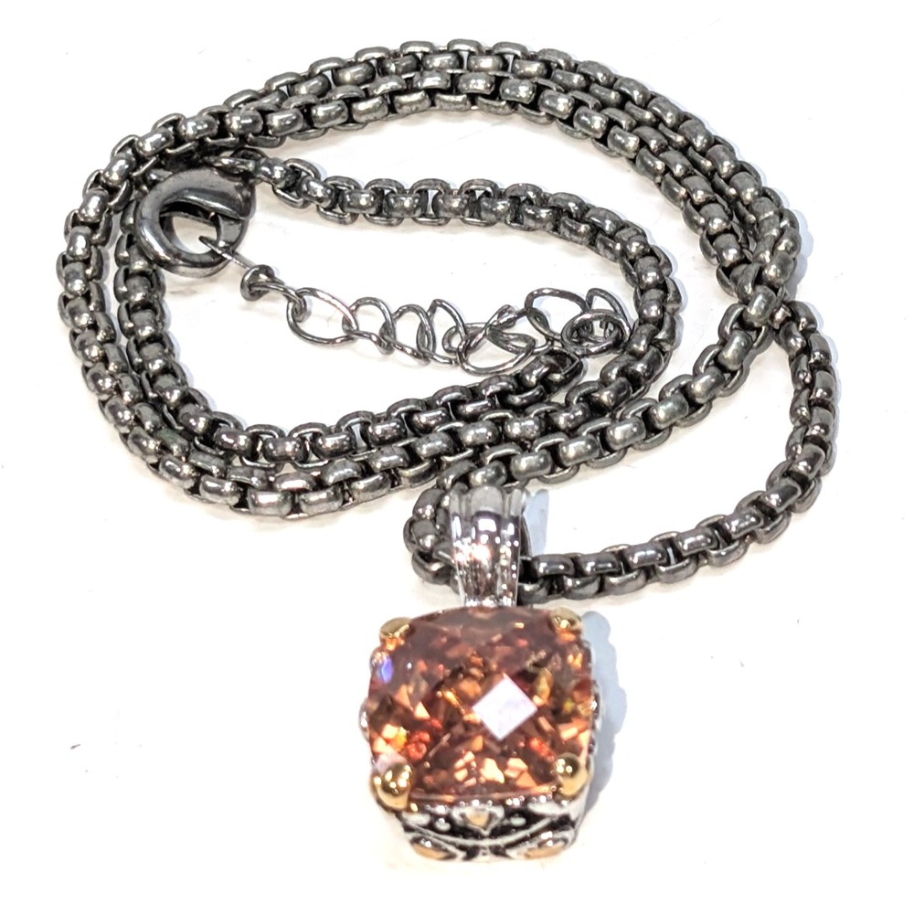 Cushion Cut Faceted Amber/Orange Stone Pendant Necklace Silver Tone Rolo Chain